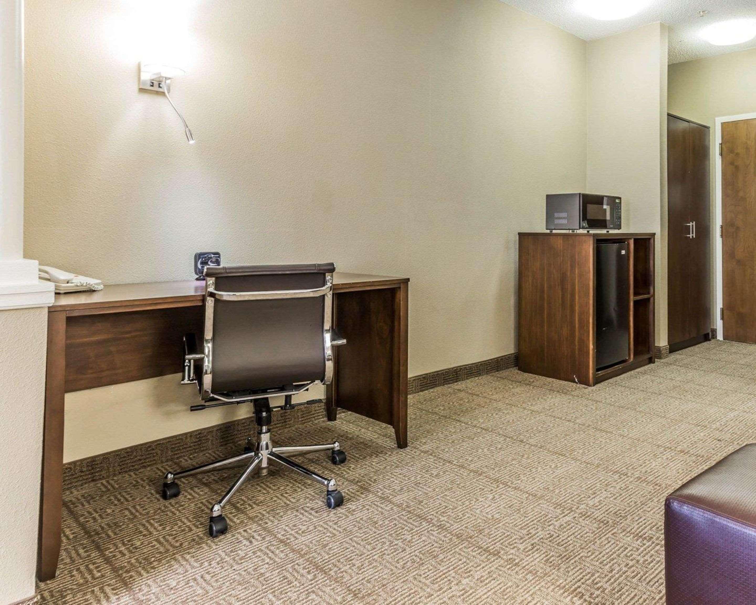 Comfort Suites At Isle Of Palms Connector Mount Pleasant Eksteriør billede