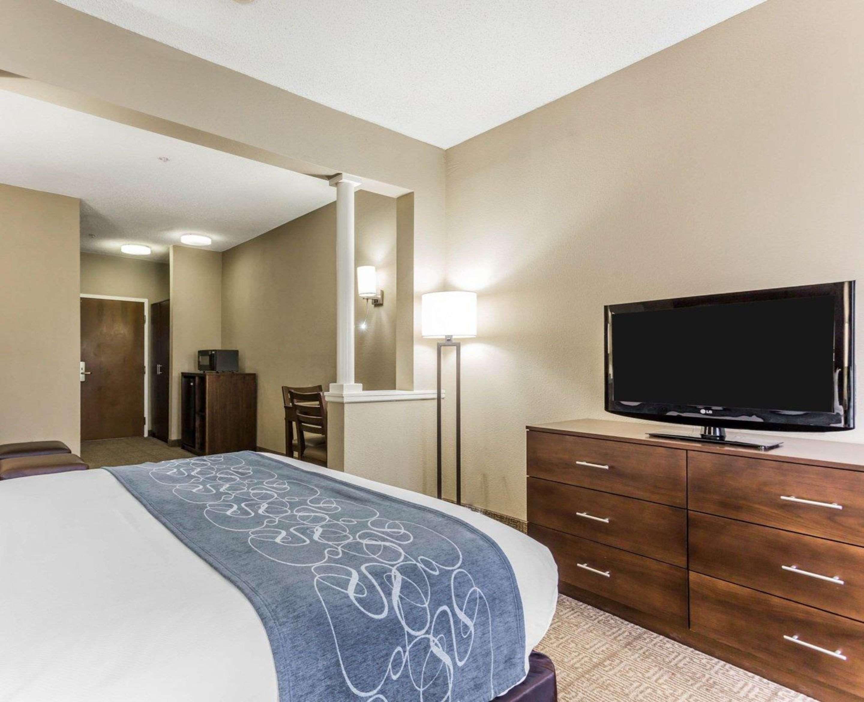Comfort Suites At Isle Of Palms Connector Mount Pleasant Eksteriør billede