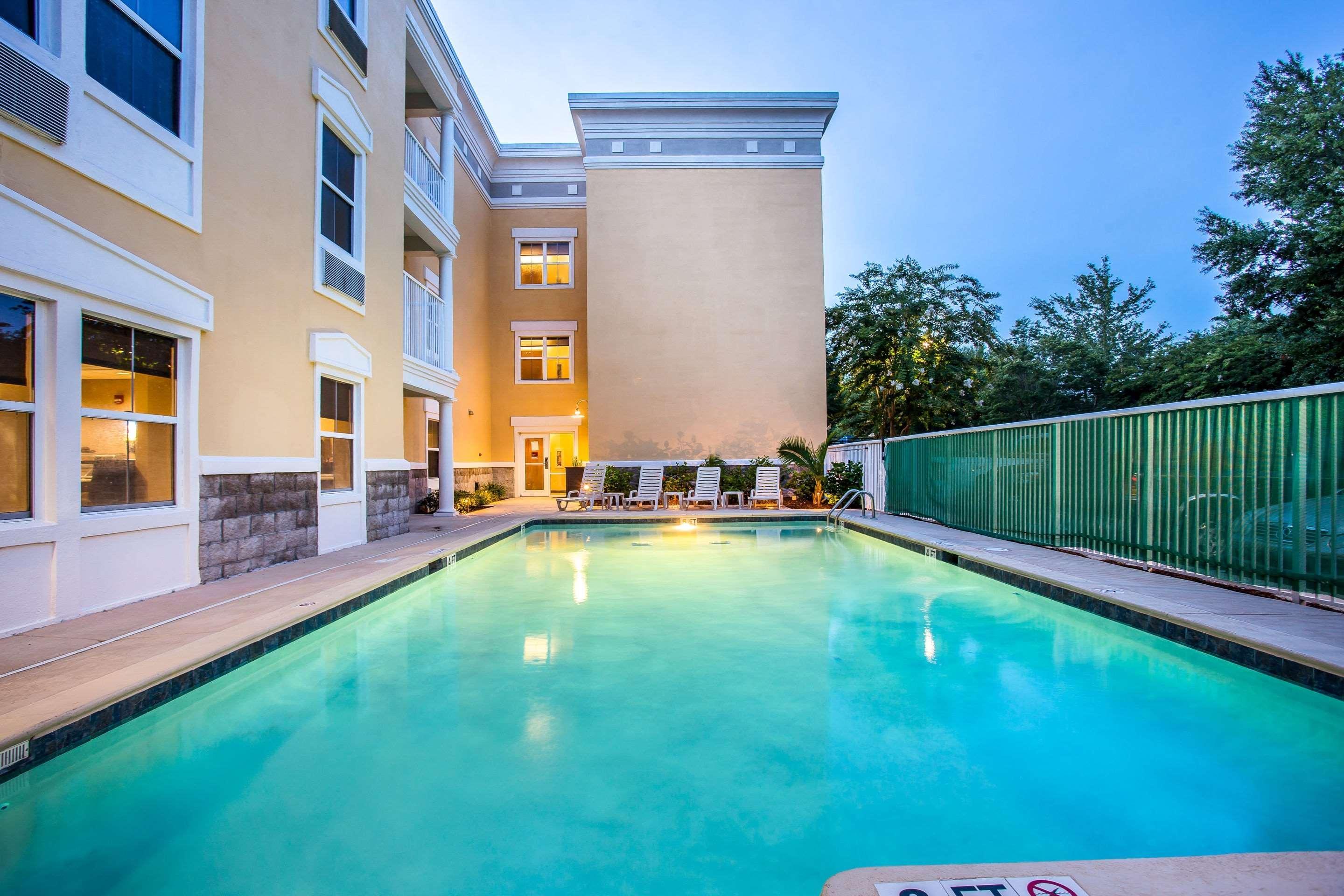 Comfort Suites At Isle Of Palms Connector Mount Pleasant Eksteriør billede