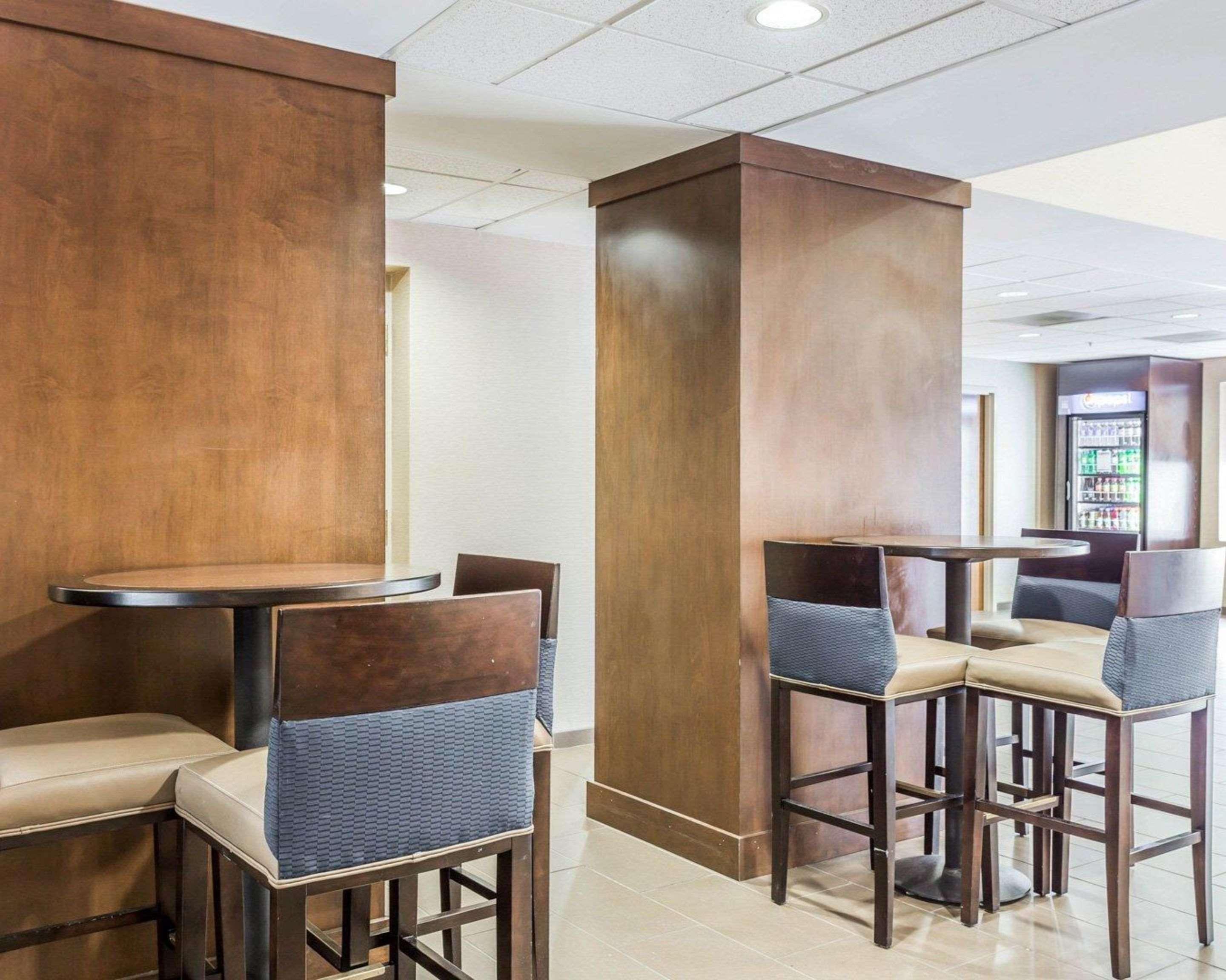Comfort Suites At Isle Of Palms Connector Mount Pleasant Eksteriør billede