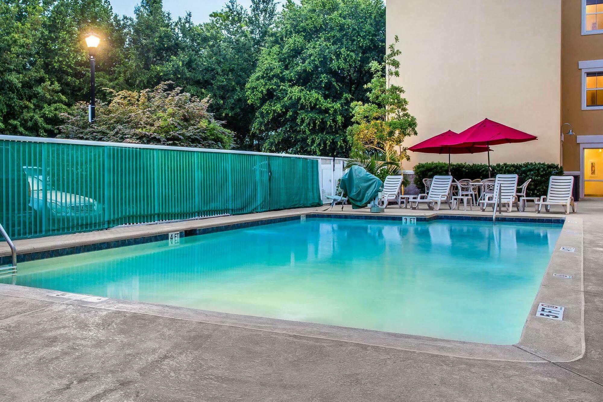 Comfort Suites At Isle Of Palms Connector Mount Pleasant Eksteriør billede